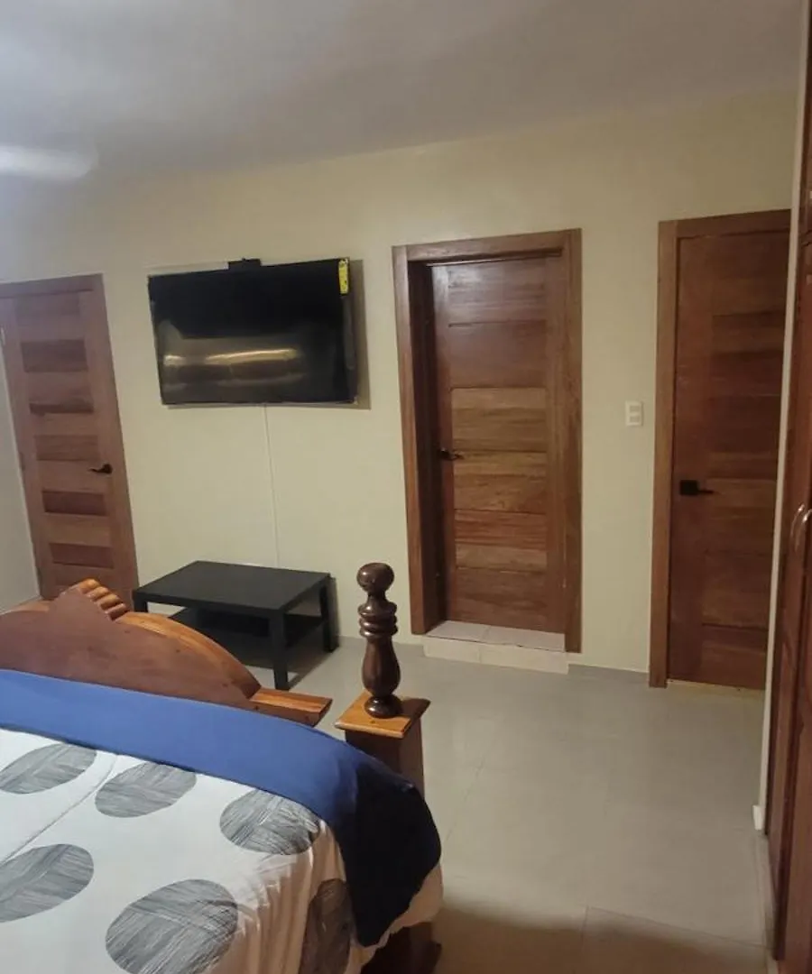 Casa Entrada El Cachon Lucerna Villa Santo Domingo Este Nyaraló